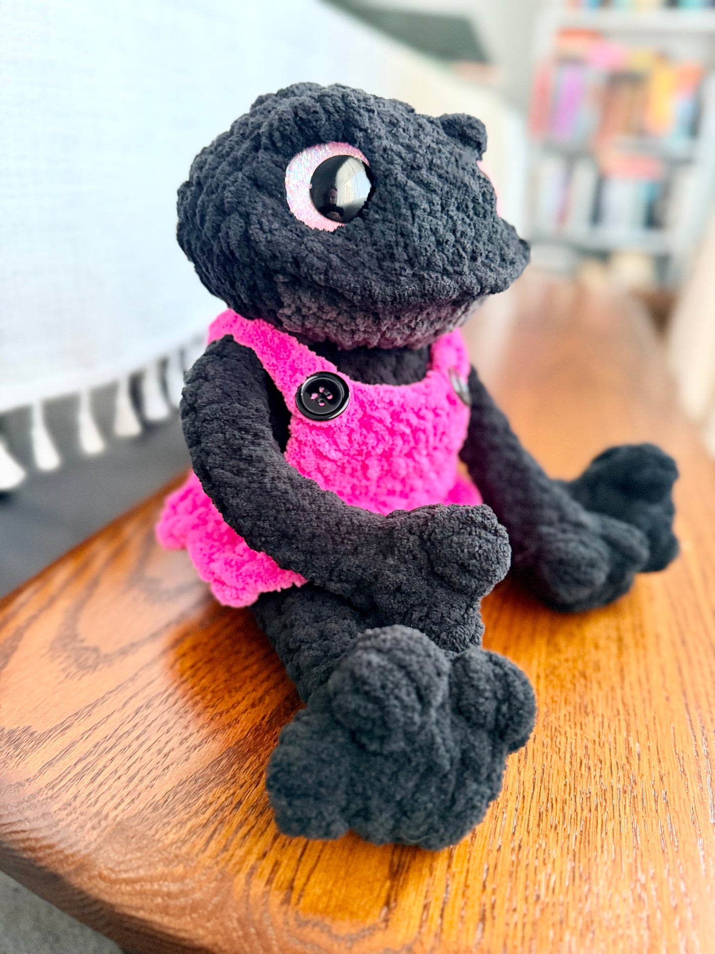 Frankie the Frog Plushie | Amigurumi