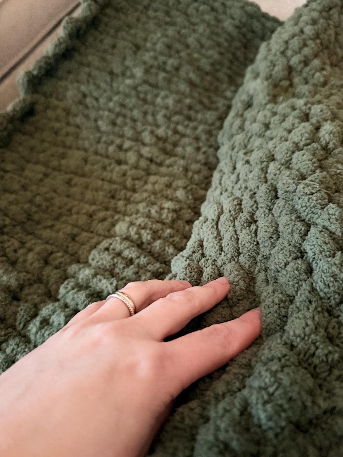 Custom Handmade Hand Knitted Blankets in Various Sizes | Chenille Yarn Cozy Blanket | Knit Sherpa Blanket | Baby Blanket | Throw Blanket